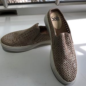 Women’s Sofft shoes
